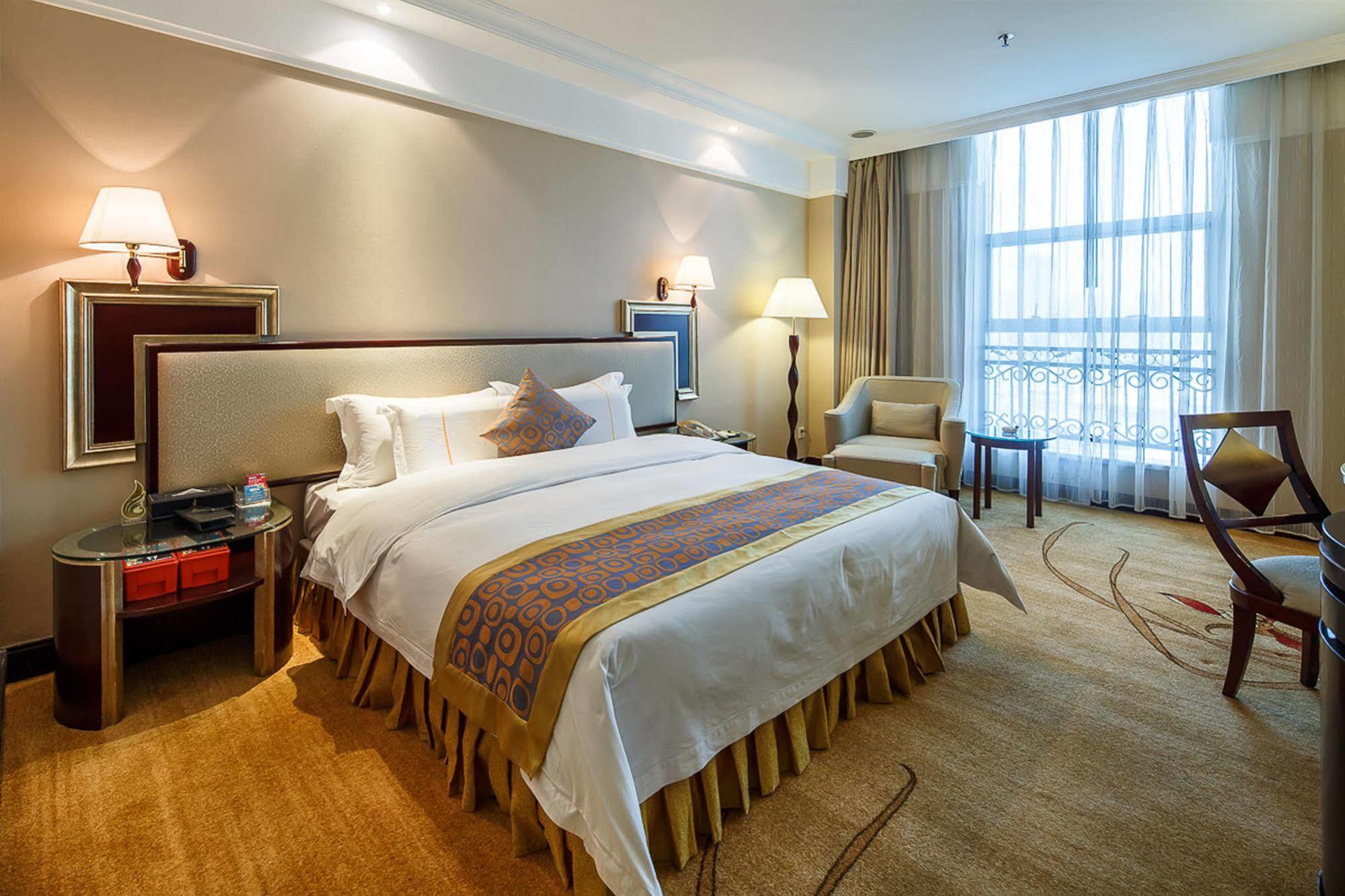 City Hotel Foshan Eksteriør billede